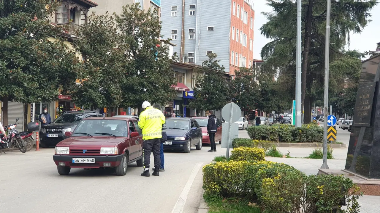 Haber: Hendek'te 26 Kişiye Ceza Kesildi - Öne Çıkan