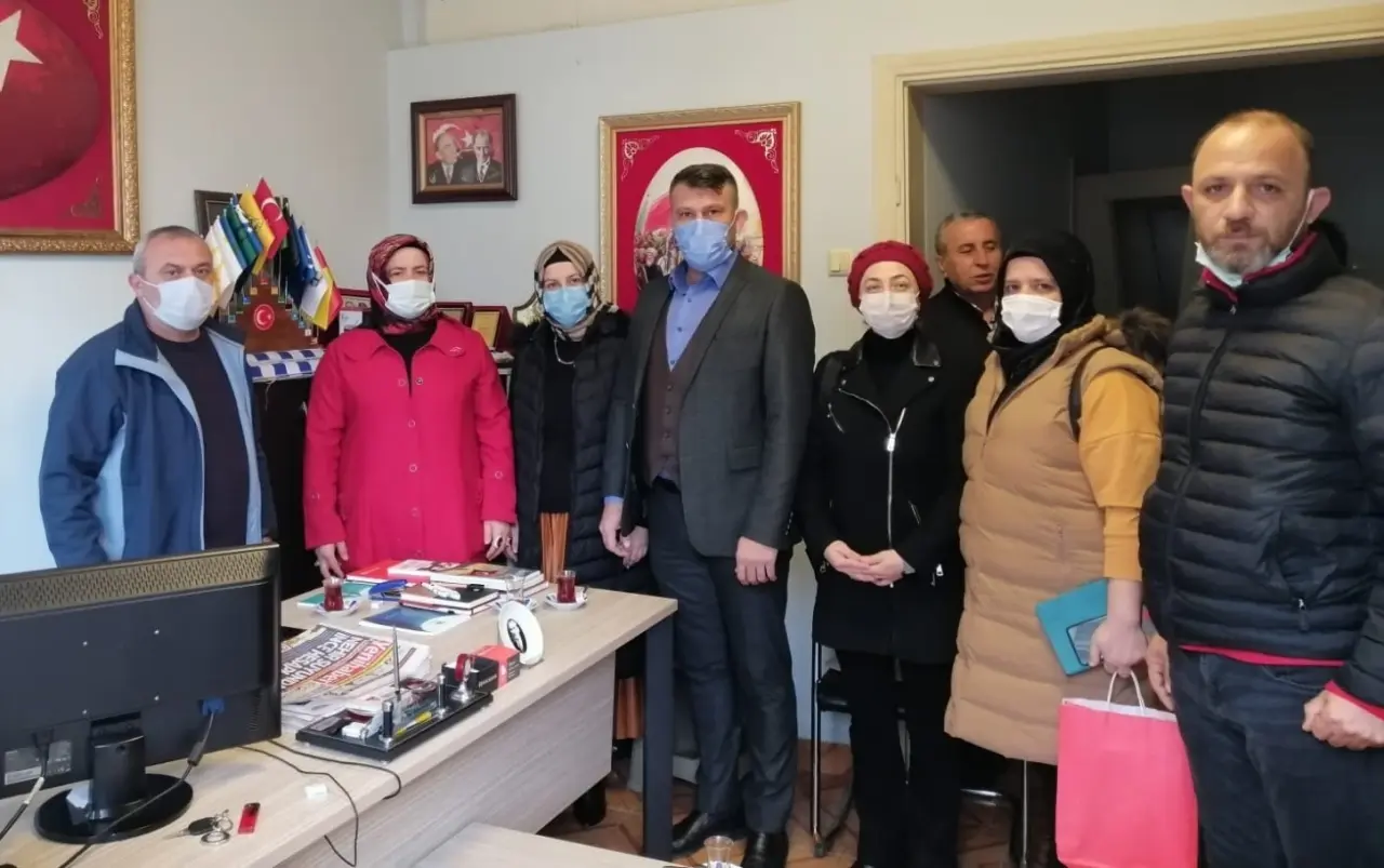 Haber: MHP Hendek’ten Gazeteciler Günü Ziyareti - Öne Çıkan