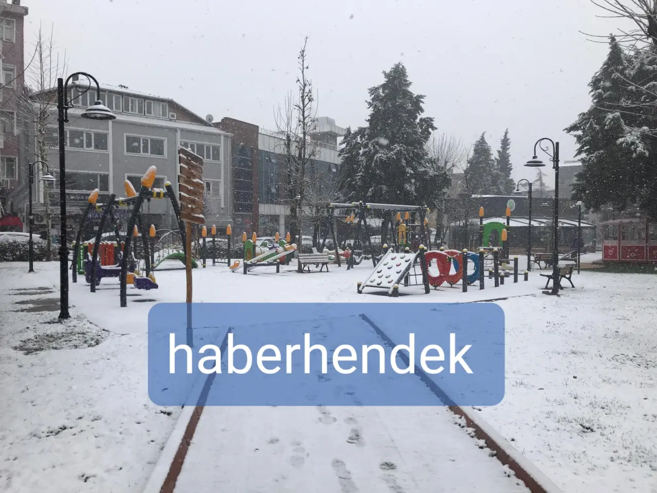 Haber: Hendek Merkezde Kar Yağışı - Galeri-1