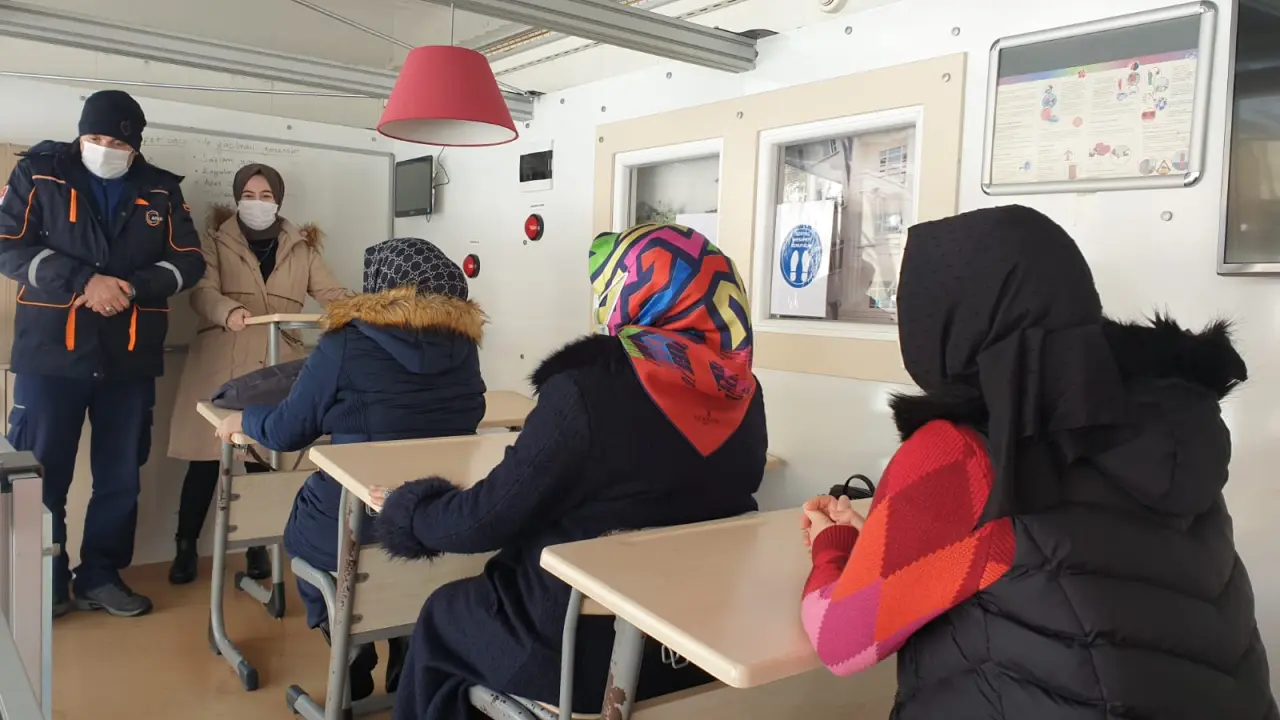 Haber: MHP Hendek Depremi Yaşadı - Galeri-1