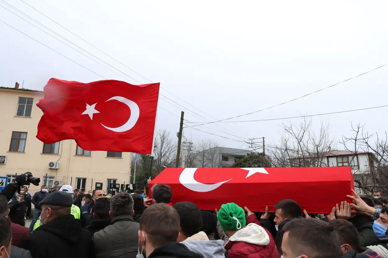 Haber: Sakarya Şehidini Son Yolculuğuna Uğurladı - Öne Çıkan