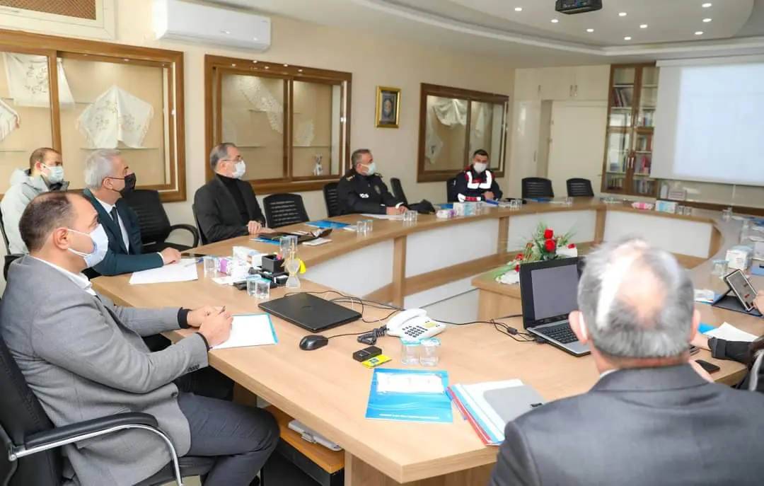 Haber: COVID-19 İle Mücadele Toplantısı Bugün Hendek İlçesinde Gerçekleştirildi - Galeri-1