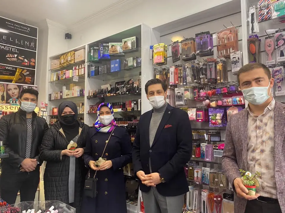 Haber: Hendek Ak Parti Kadınlar Gününü Kutladı, Çiçek Dağıttı - Galeri-4