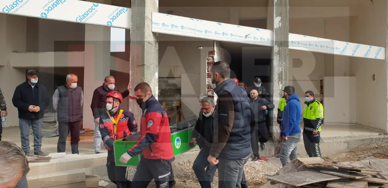 Haber: Asansör Boşluğuna Düşen İşçi Hayatını Kaybetti - Galeri-3