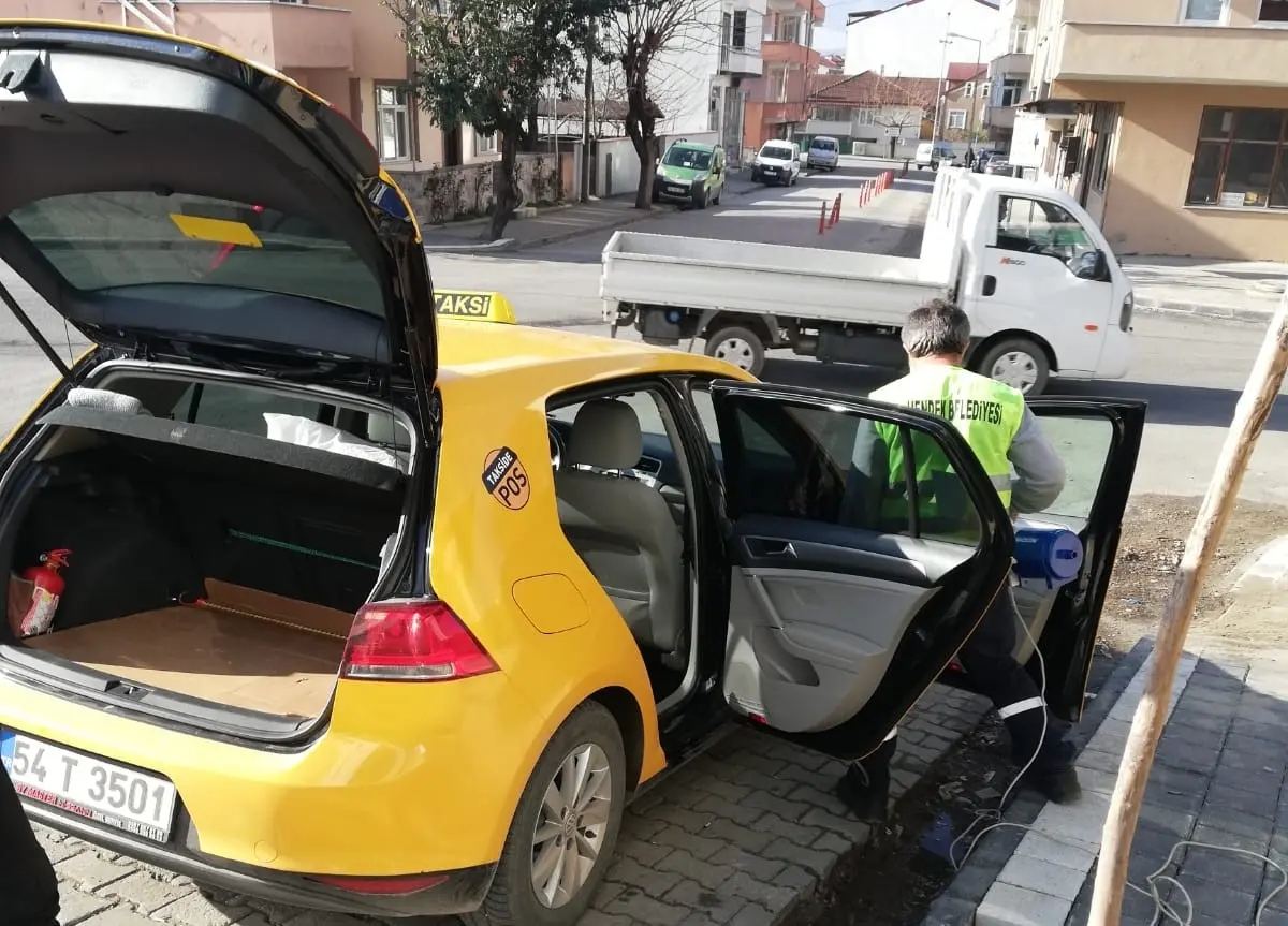 Haber: Ekipler Her Yeri Dezenfekte Ediyor - Galeri-1