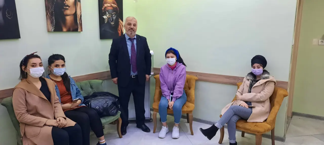 Haber: MYK Onaylı Bay Bayan Kuaförlük Sınavları Düzenlendi - Galeri-4