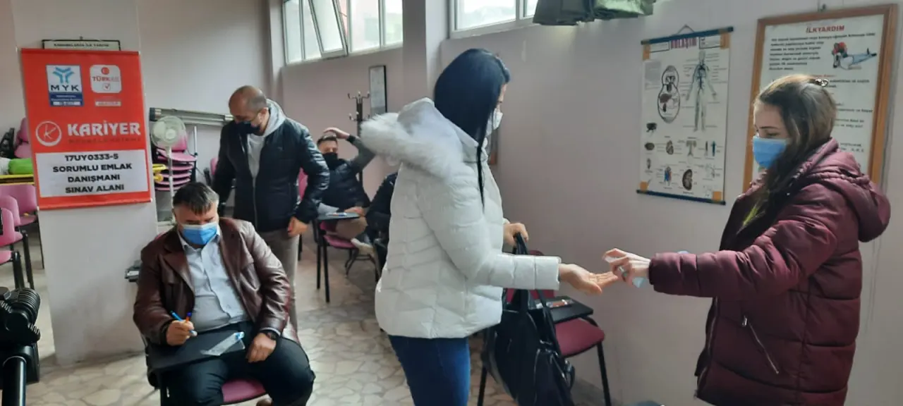 Haber: MYK Onaylı Emlak Danışmanlık Sınavı Düzenlendi - Galeri-3