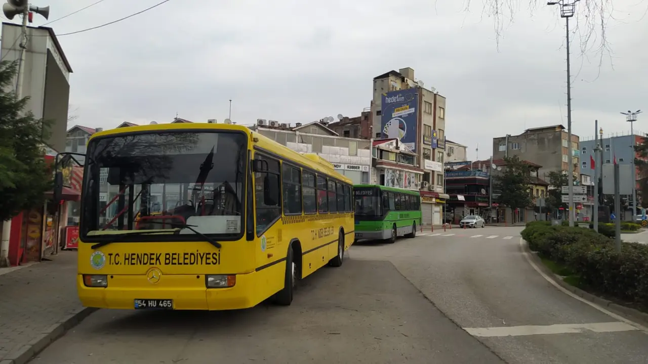 Haber: Hendek Belediyesinden MSÜ Adaylarına Ulaşım Desteği - Galeri-2