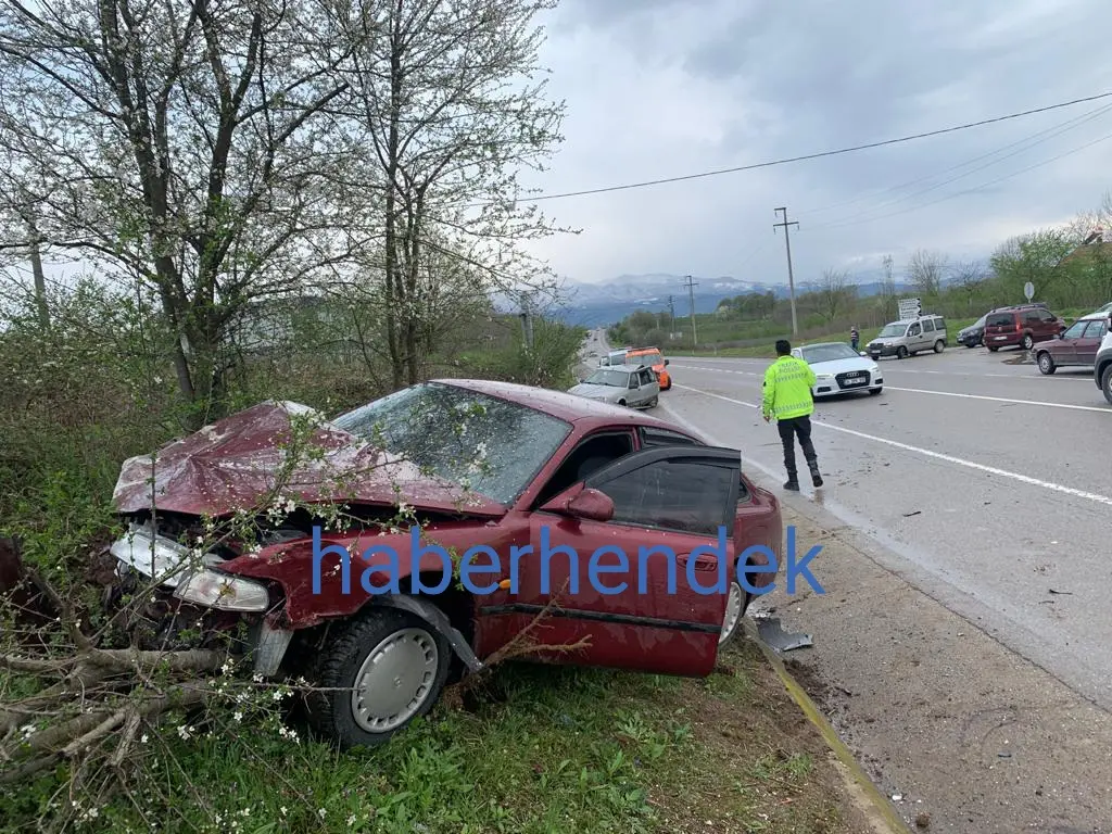 Haber: HENDEK’TE KAZA 3 YARALI - Galeri-1