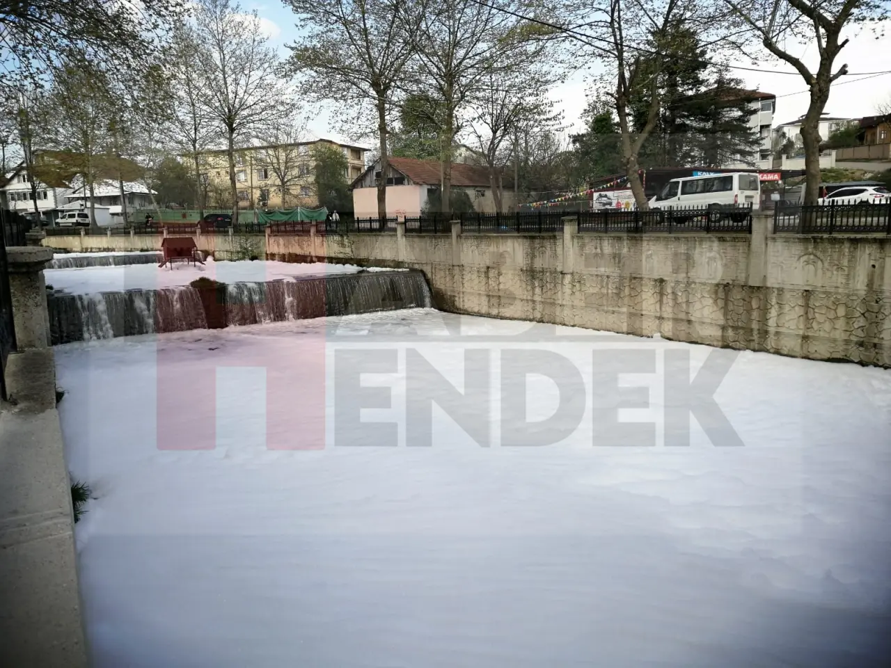 Haber: Hendek Uludere Çayı Köpürdü - Galeri-1