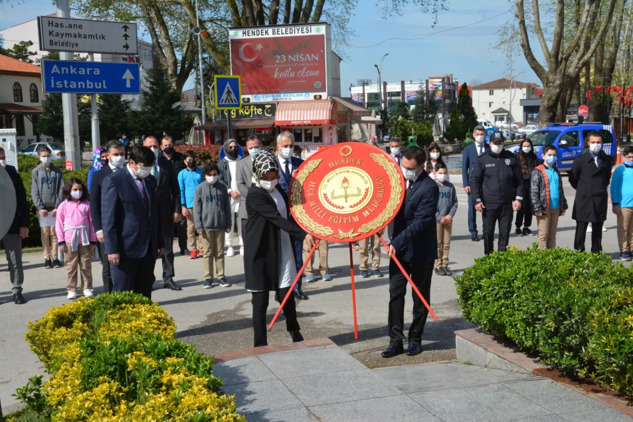 Haber: Hendek’te 23 Nisan Tören’le Kutlandı - Galeri-1