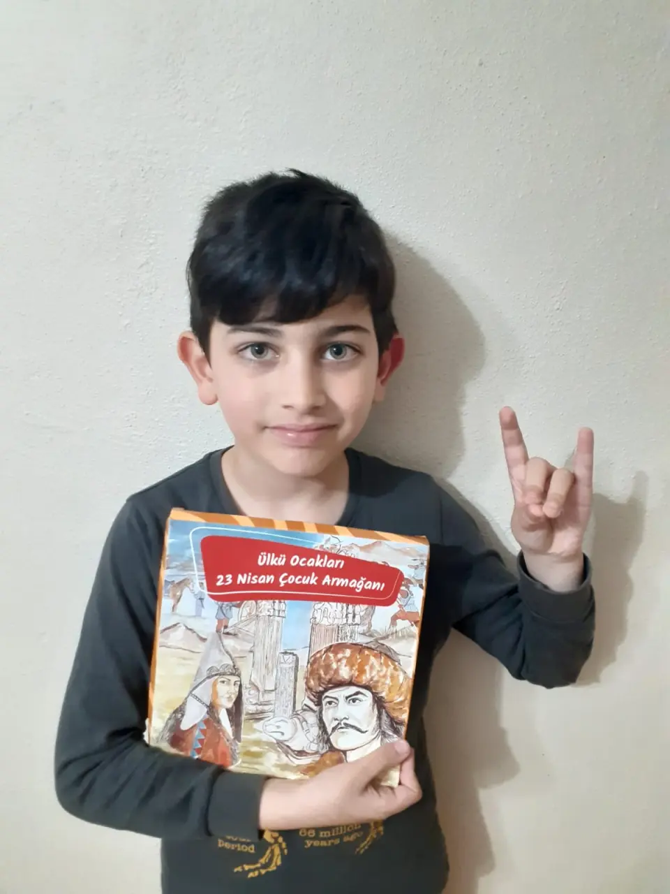 Haber: Ülkü Ocakları Genel Başkanından Çocuklara Hediye - Galeri-1
