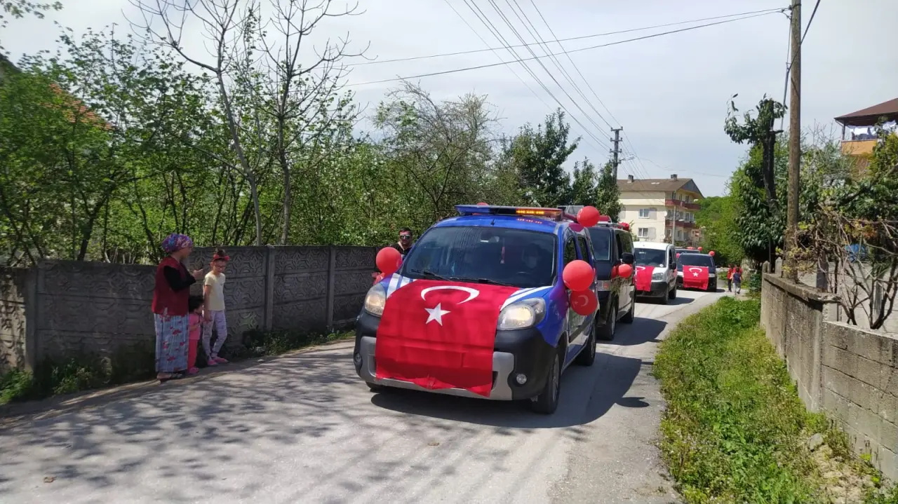 Haber: 23 Nisan Konvoyu Bu Yılda Hendek’e Neşe Kattı - Galeri-1
