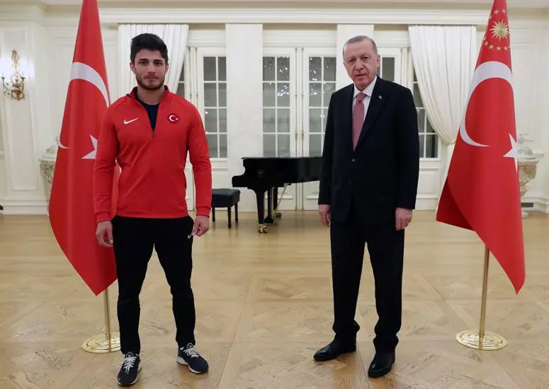 Haber: Cumhurbaşkanı Erdoğan Başar'ı ağırladı - Öne Çıkan