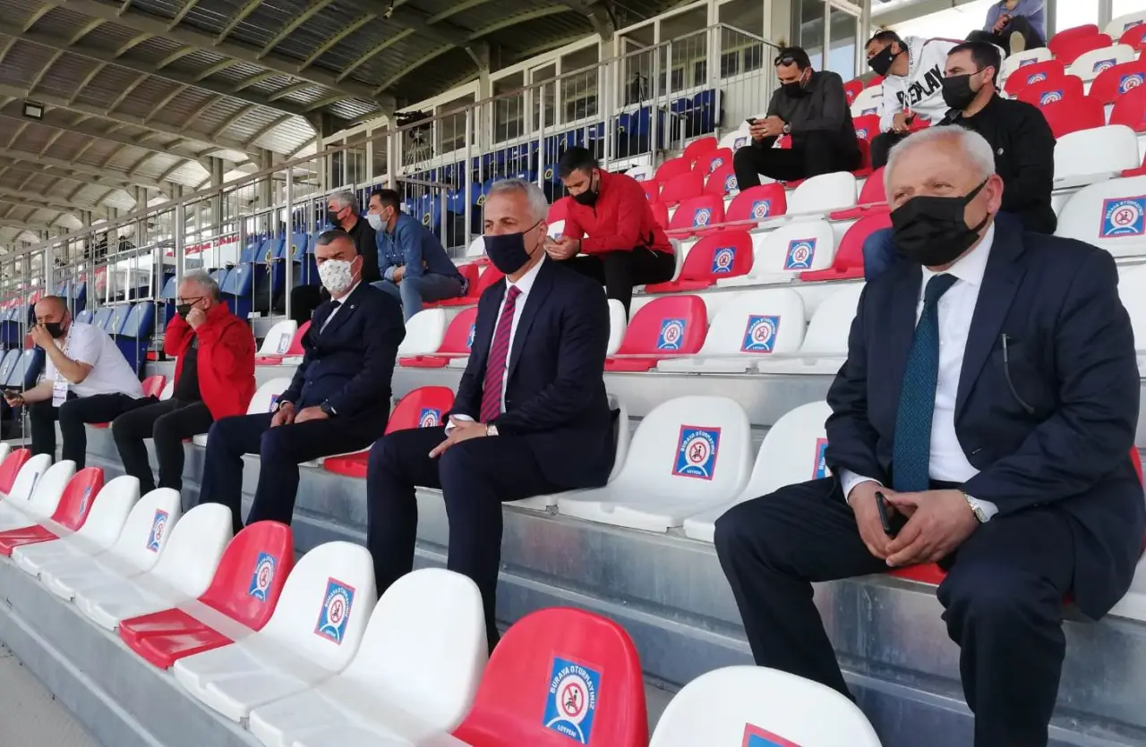 Haber: Babaoğlu Sakarya'yı Yalnız Bırakmadı - Öne Çıkan