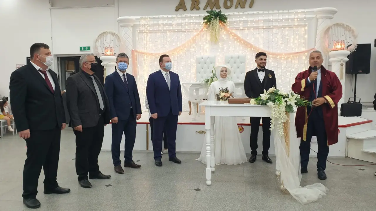 Haber: Erva ile İskender Ömür Boyu Mutluluğa Evet Dedi - Galeri-2