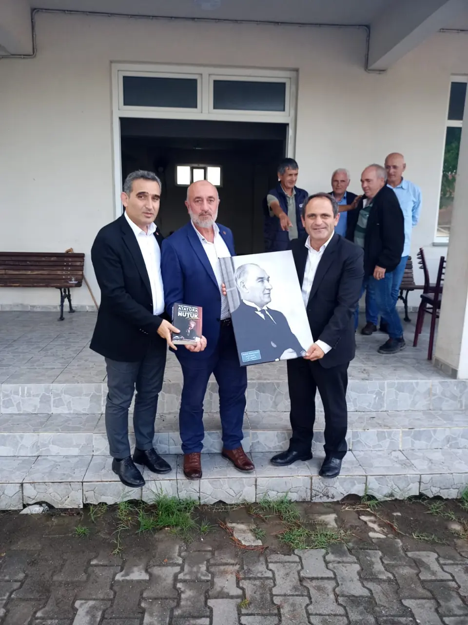 Haber: CHP İl Başkanı Keleş'ten Hendek Çıkarması - Galeri-4
