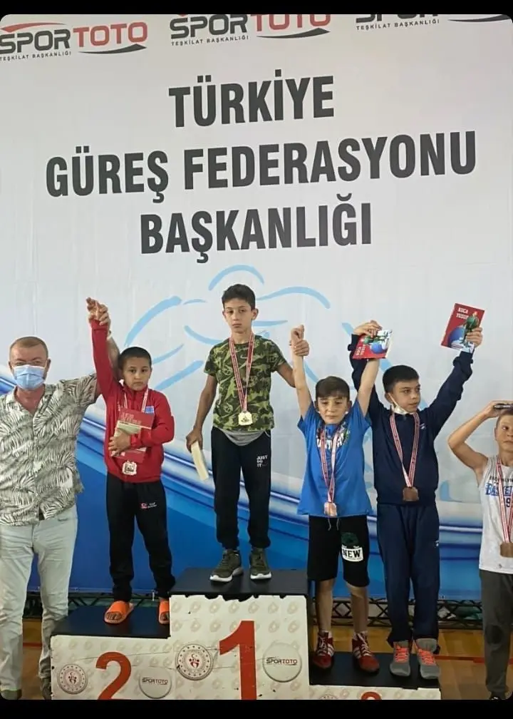 Haber: Hendek Gençlik Merkezi Spor Kulübü Güreş'de İki Türkiye Şampiyonu Bir Üçüncü Çıkardı - Galeri-3