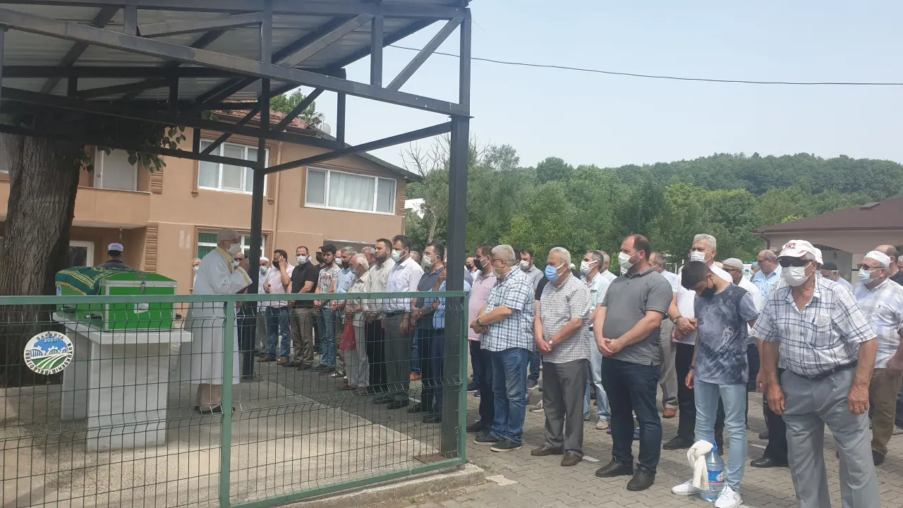 Haber: Emekli Polis Sever Dualarla uğurlandı - Öne Çıkan