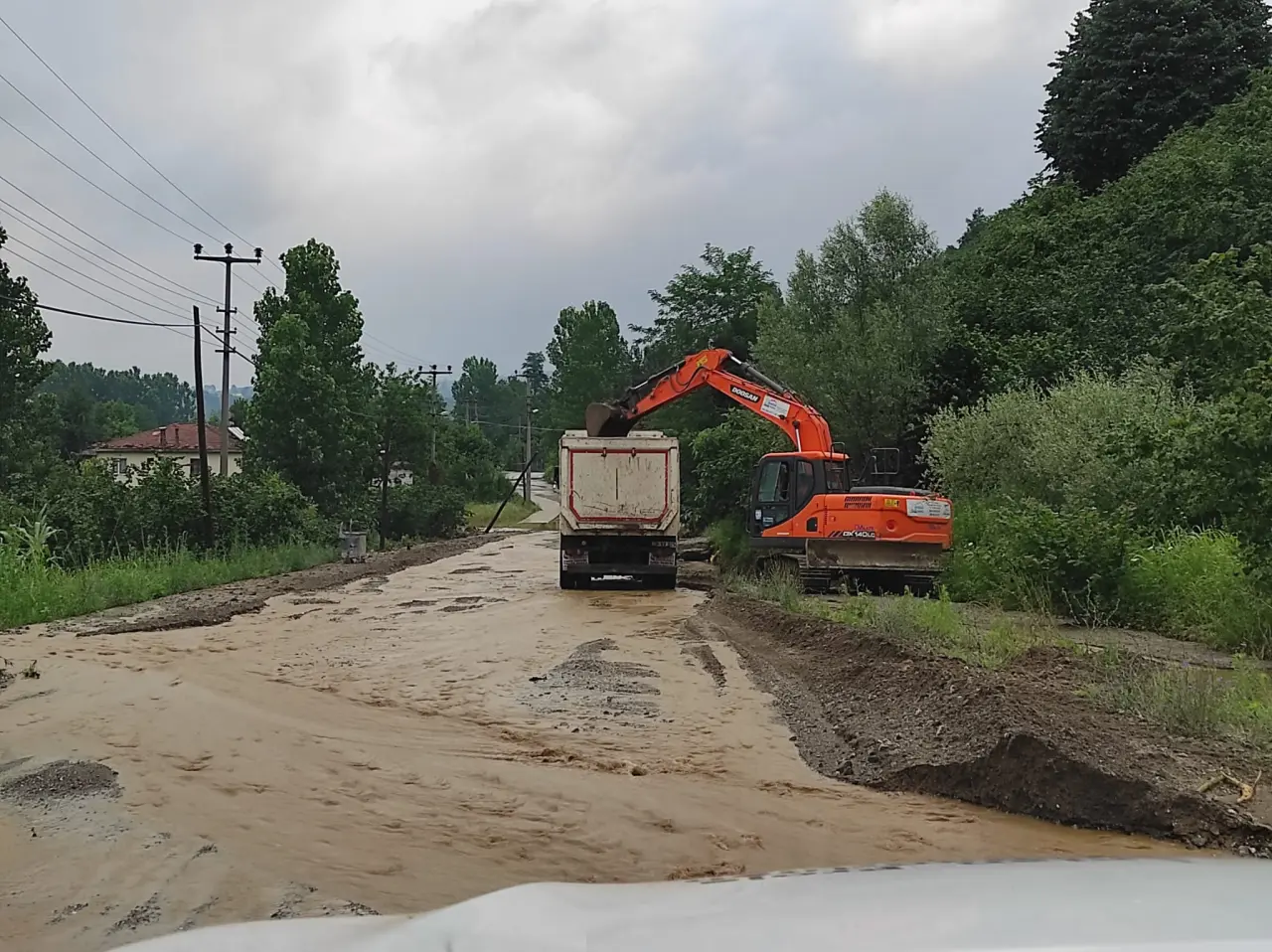 Haber: Hendek Belediyesinden Sahada Anında Müdahale - Galeri-1