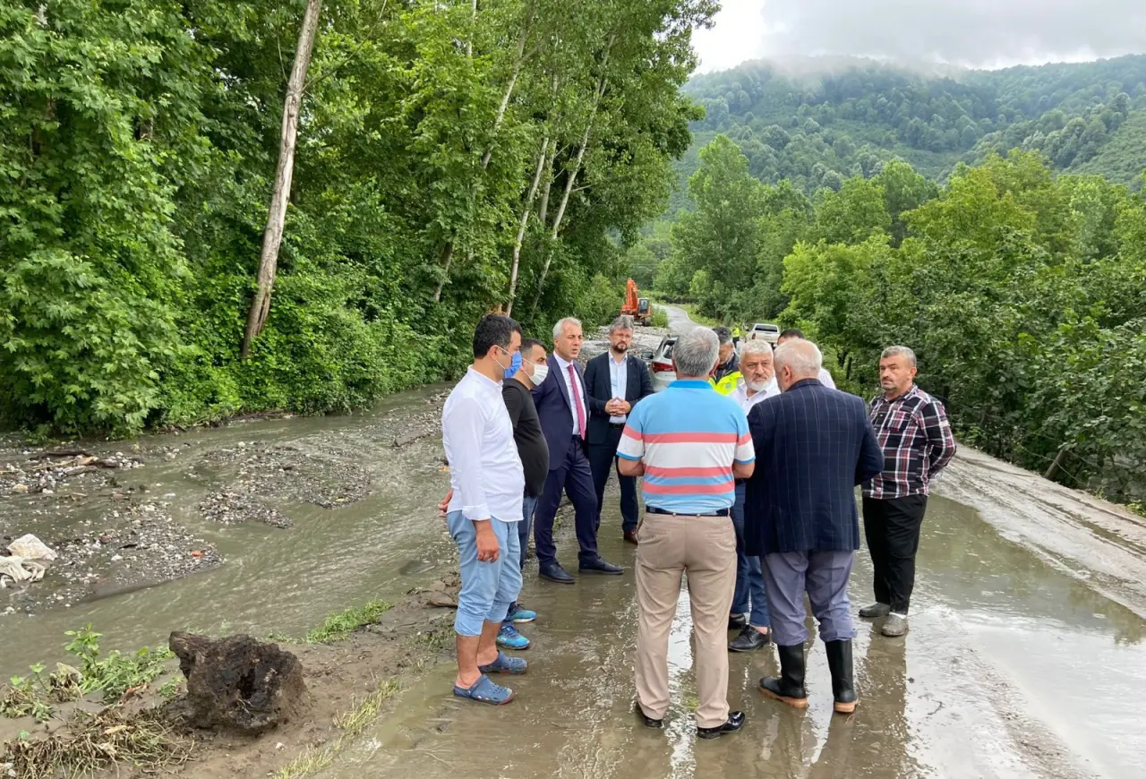 Haber: AKAR VE BABAOĞLU SEL’İN  VURDUĞU MAHALLELERDE - Galeri-1