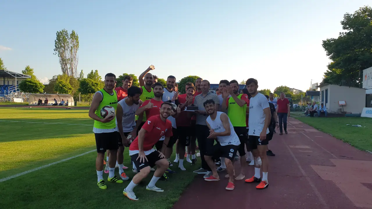 Haber: Hendekspor Final Yolculuğuna Çıktı - Galeri-1