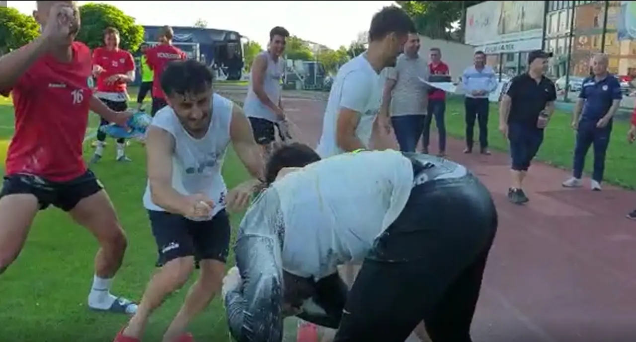 Haber: Hendekspor Final Yolculuğuna Çıktı - Galeri-2