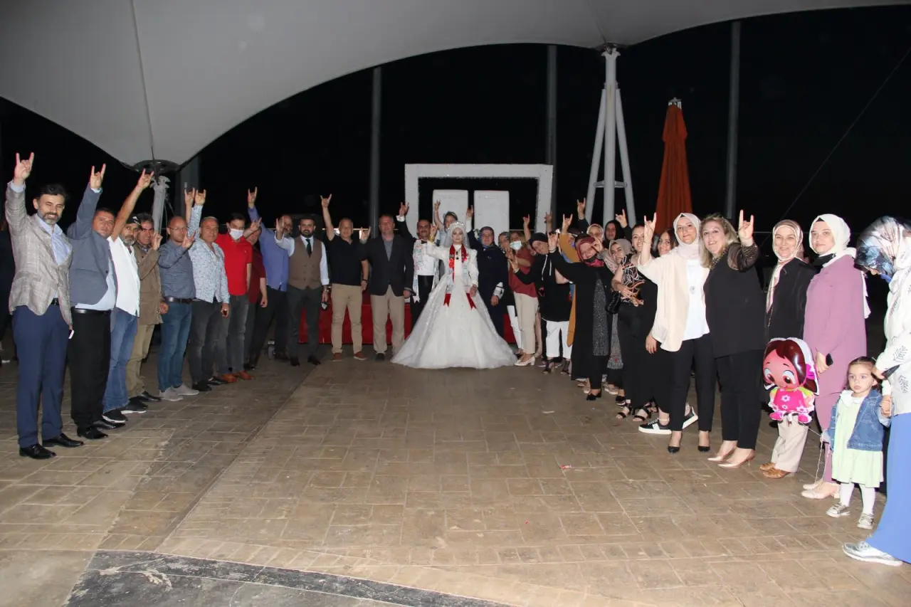 Haber: Ümit ile Eda Ömür Boyu Mutluluğa Yelken Açtılar - Galeri-3