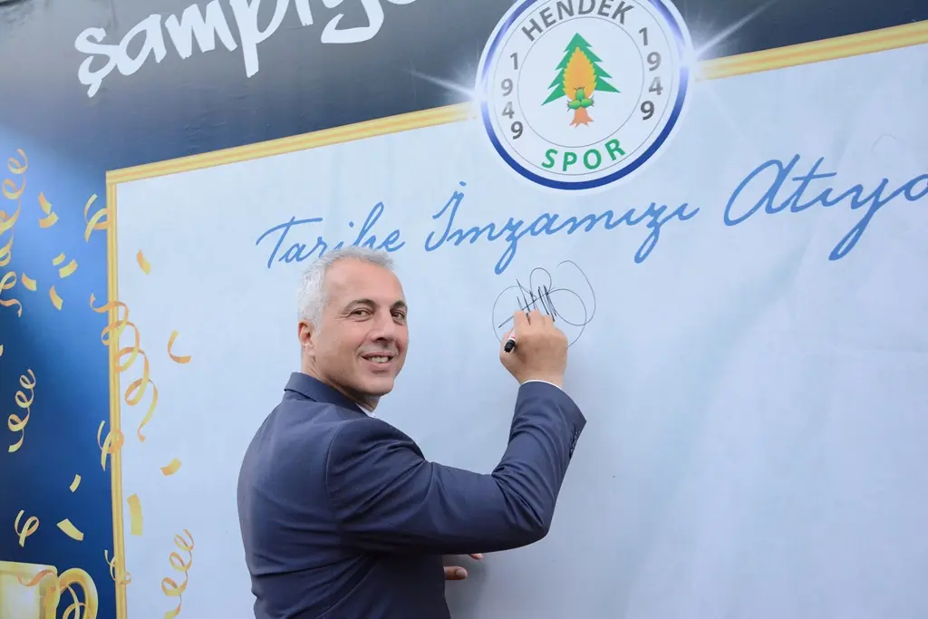 Haber: HENDEK TARİHE İMZASINI ATTI - Galeri-2