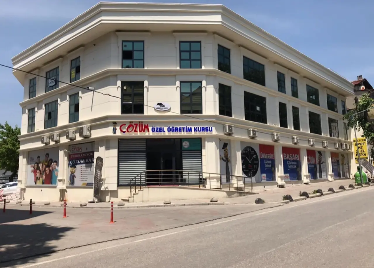 Haber: HENDEK ÇÖZÜM LGS - ARA SINIF - YKS ÖĞRENCİLERİNE DERS BAŞI YAPIYOR - Öne Çıkan