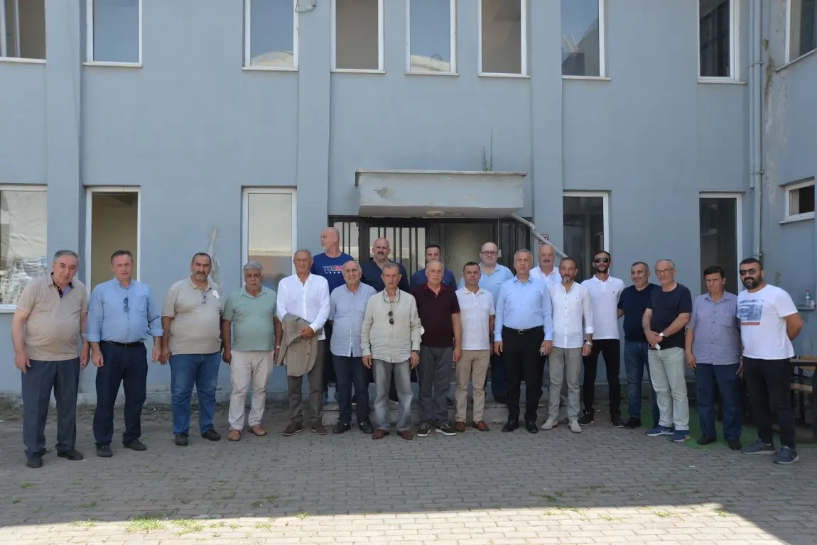 Haber: ESNAF KAZANIRSA HENDEK KAZANIR - Öne Çıkan