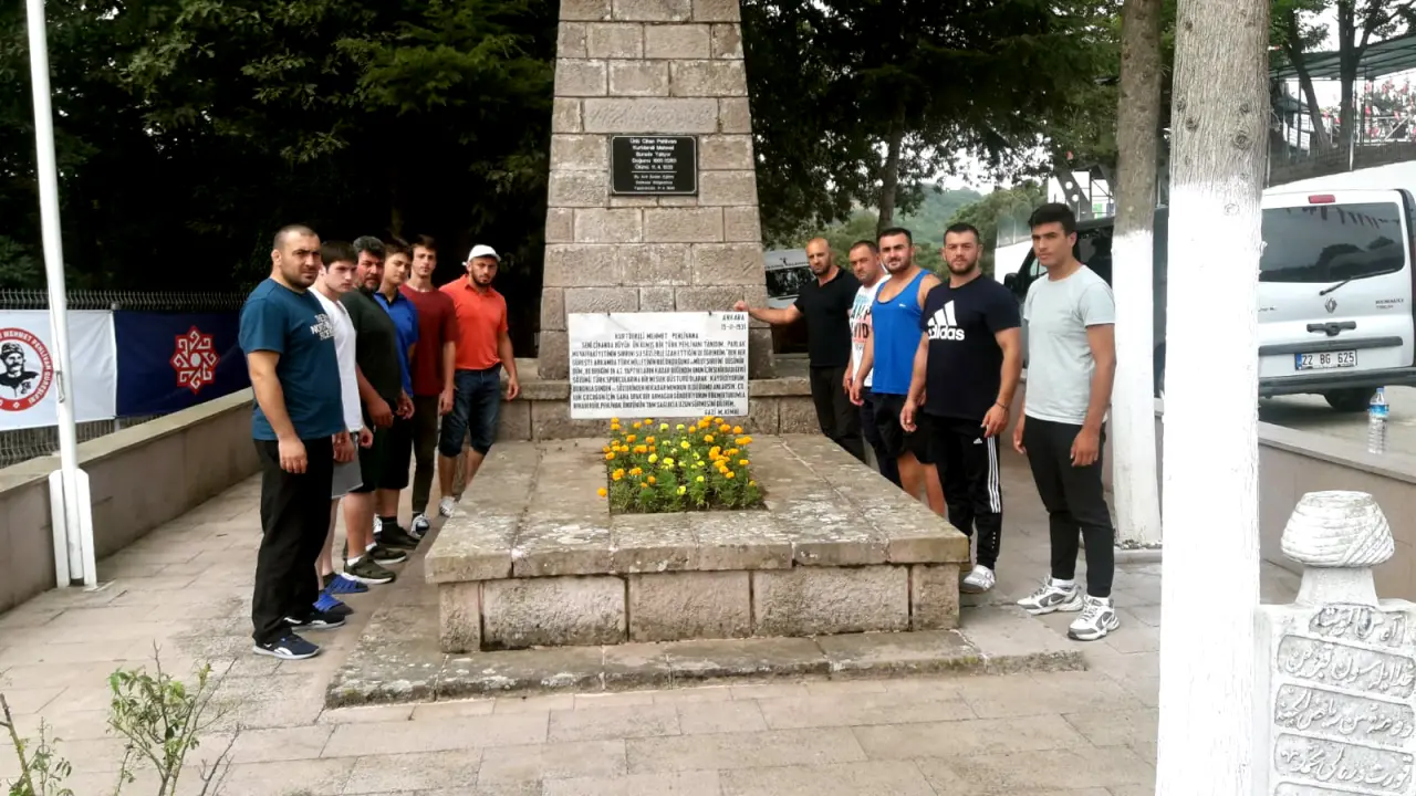 Haber: HENDEK BELEDİYESİ GÜREŞ TAKIMI BALIKESİRDE - Öne Çıkan