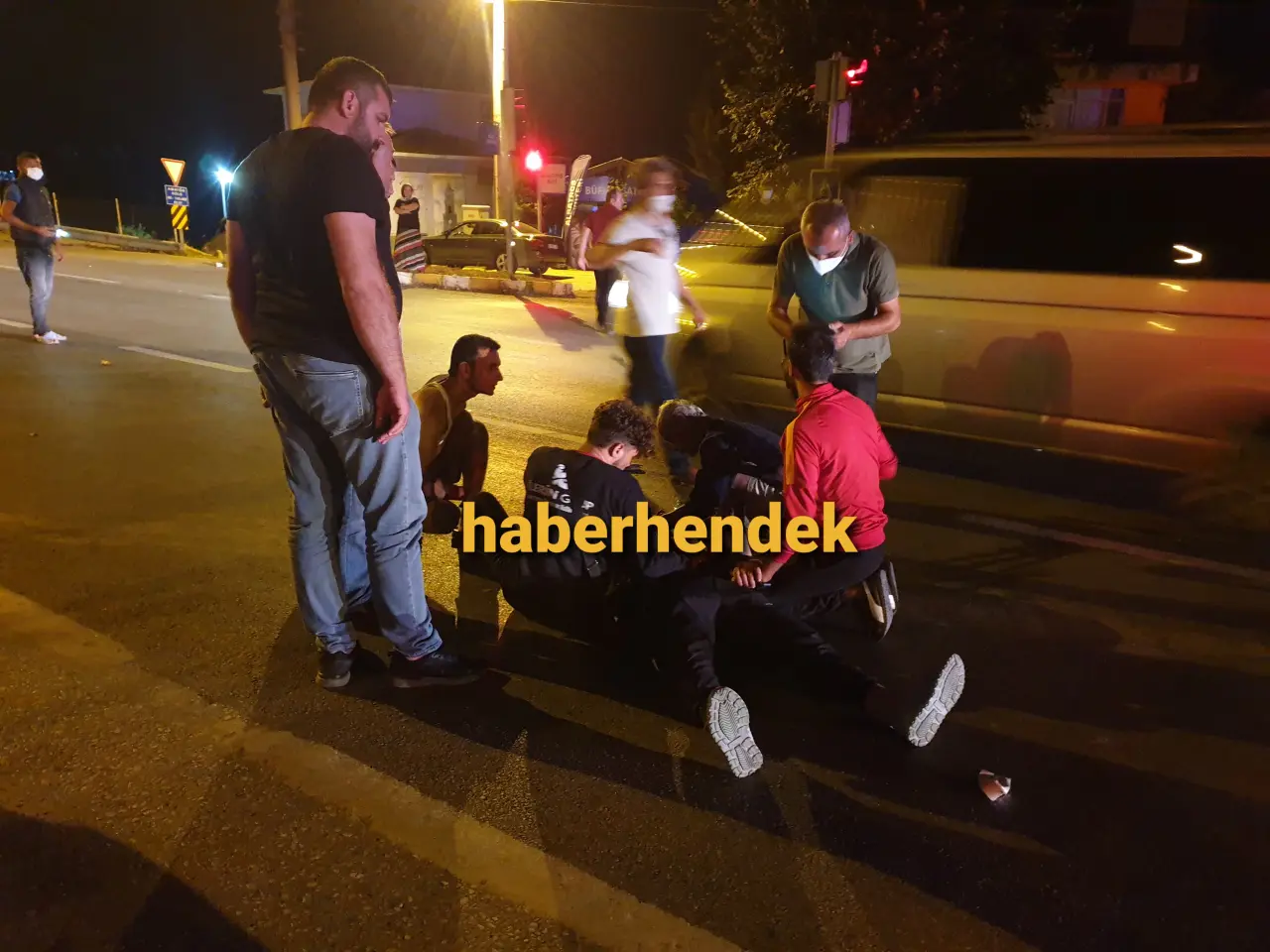 Haber: Hendek’te Kaza iki yaralı - Galeri-1