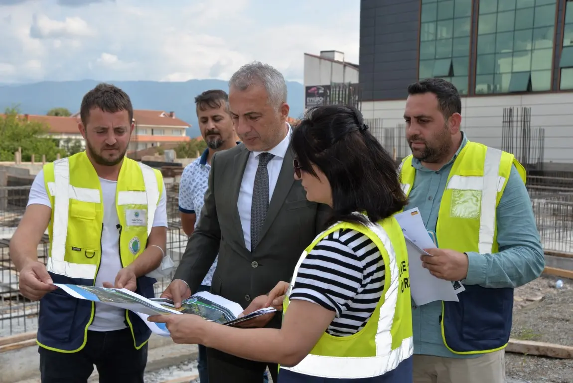 Haber: ŞEHRİN YENİ MERKEZİ YÜKSELMEYE BAŞLADI - Galeri-1