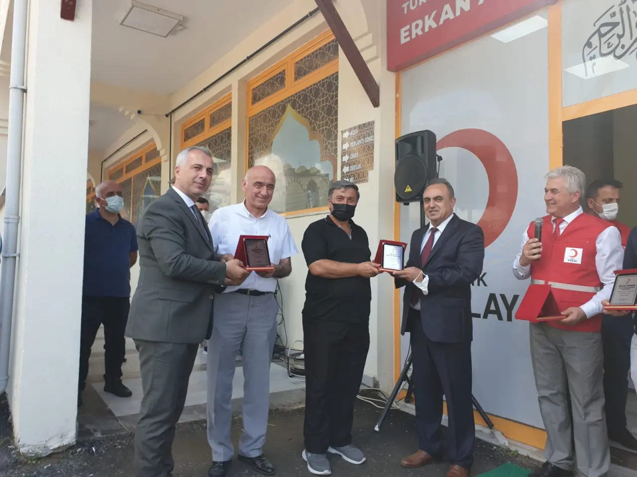 Haber: Kızılay- Hendek Belediyesi Erkan Albayrakoğlu Aşevinde Plaket Töreni - Galeri-8