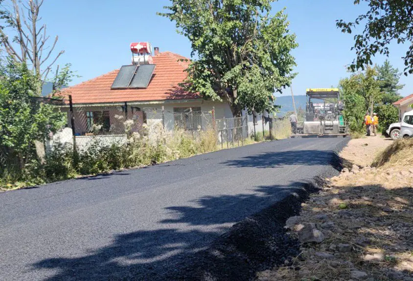 Haber: Hendek’te 3 mahalle için asfalt çalışmaları başladı - Galeri-1