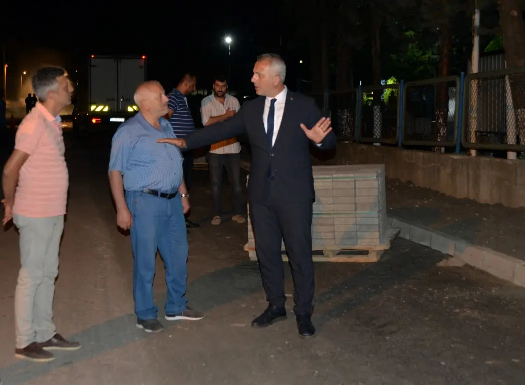 Haber: ALT YAPISI BİTEN SOKAKLARDA  ASFALT VE KALDIRIM ÇALIŞMASI - Galeri-1