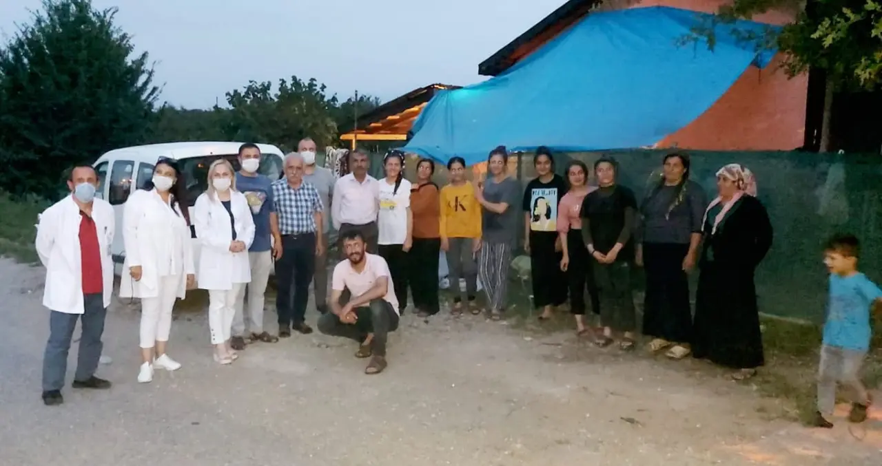 Haber: MEVSİMLİK TARIM İŞÇİLERİNE AŞILMANIN ÖNEMİ ANLATILDI - Galeri-2