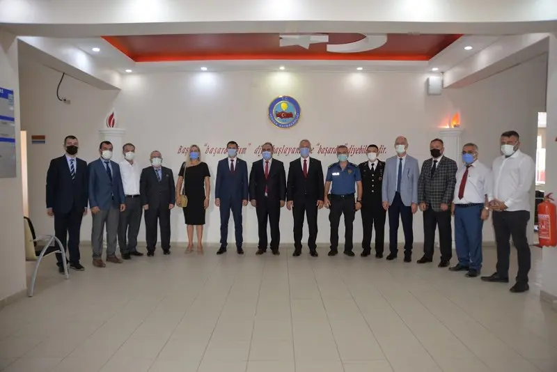 Haber: HENDEK’TE ZAFER BAYRAMI COŞKUSU - Galeri-1