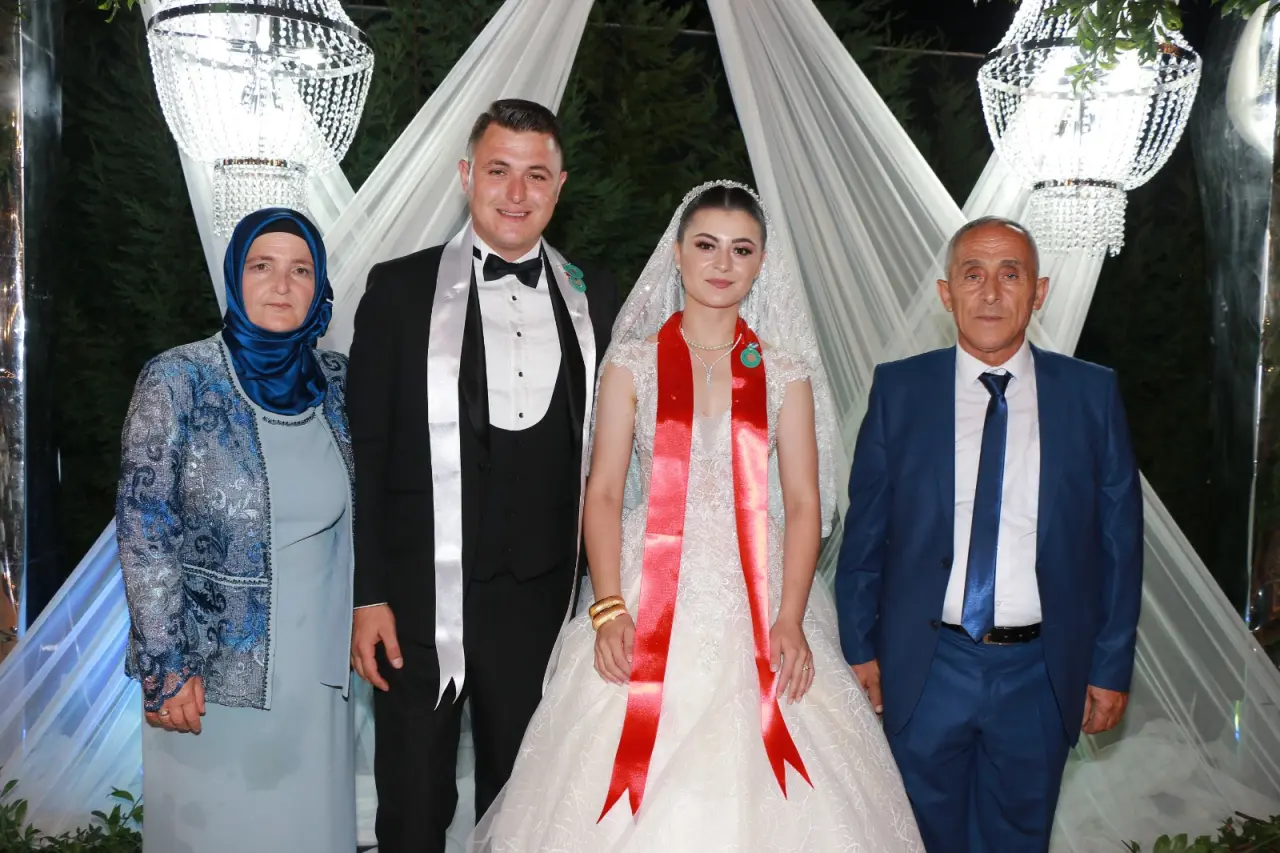 Haber: Şeyma ile Hüseyin’den Ömürlük İmza - Galeri-3