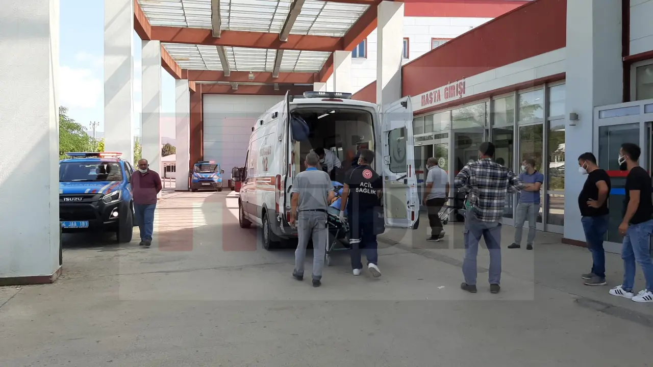 Haber: Hendek'te Traktör Kazası 6 Yaralı - Galeri-1