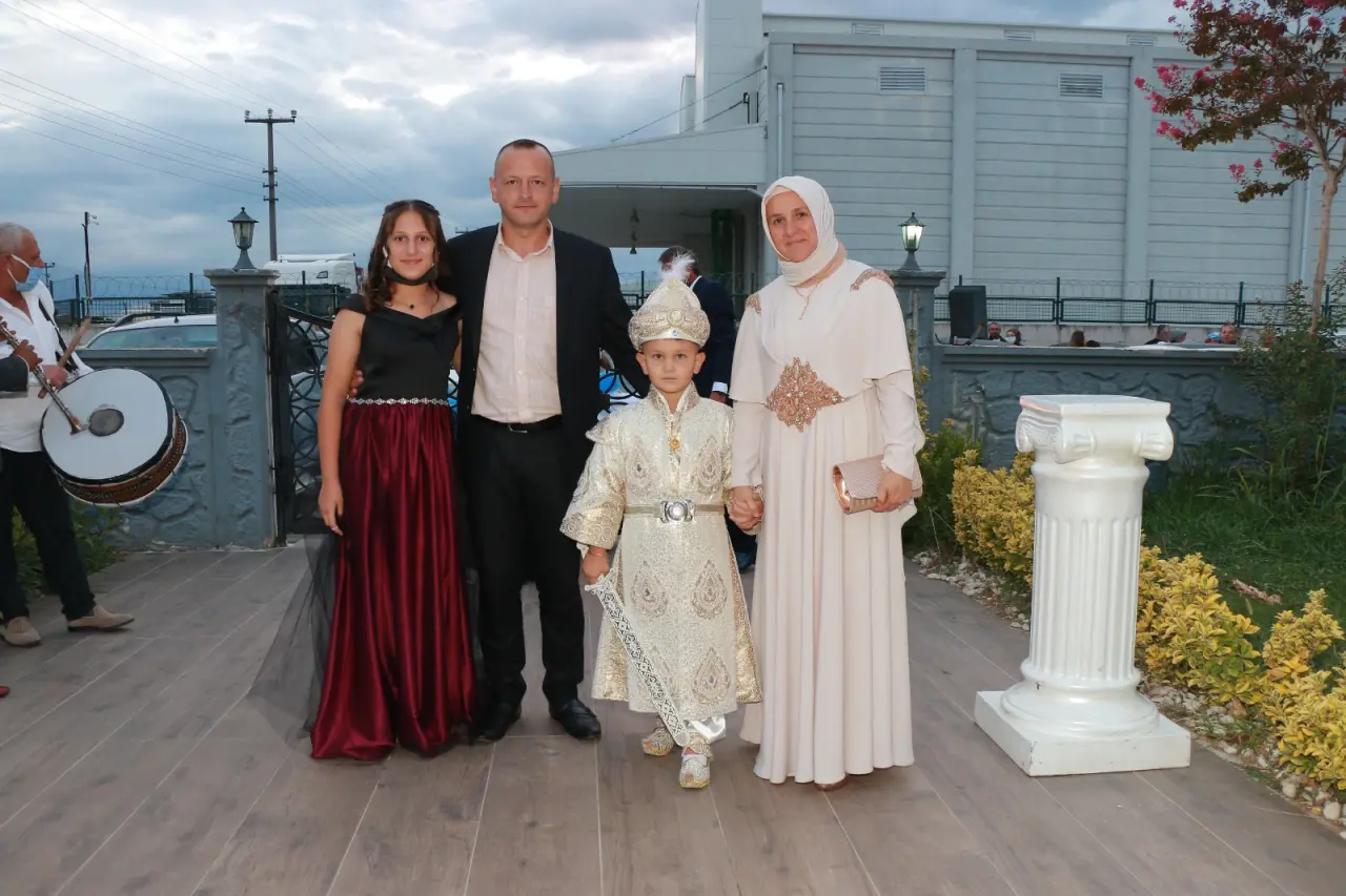 Haber: Taha Delikanlılığa Adım Attı - Galeri-1
