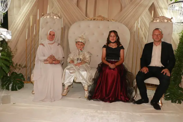 Taha Delikanlılığa Adım Attı