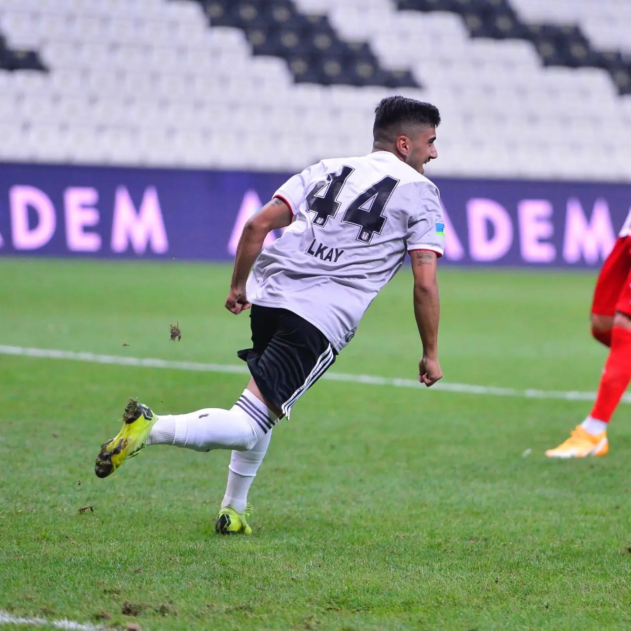 Haber: İlkay ve Barış Hendekspor’da - Öne Çıkan