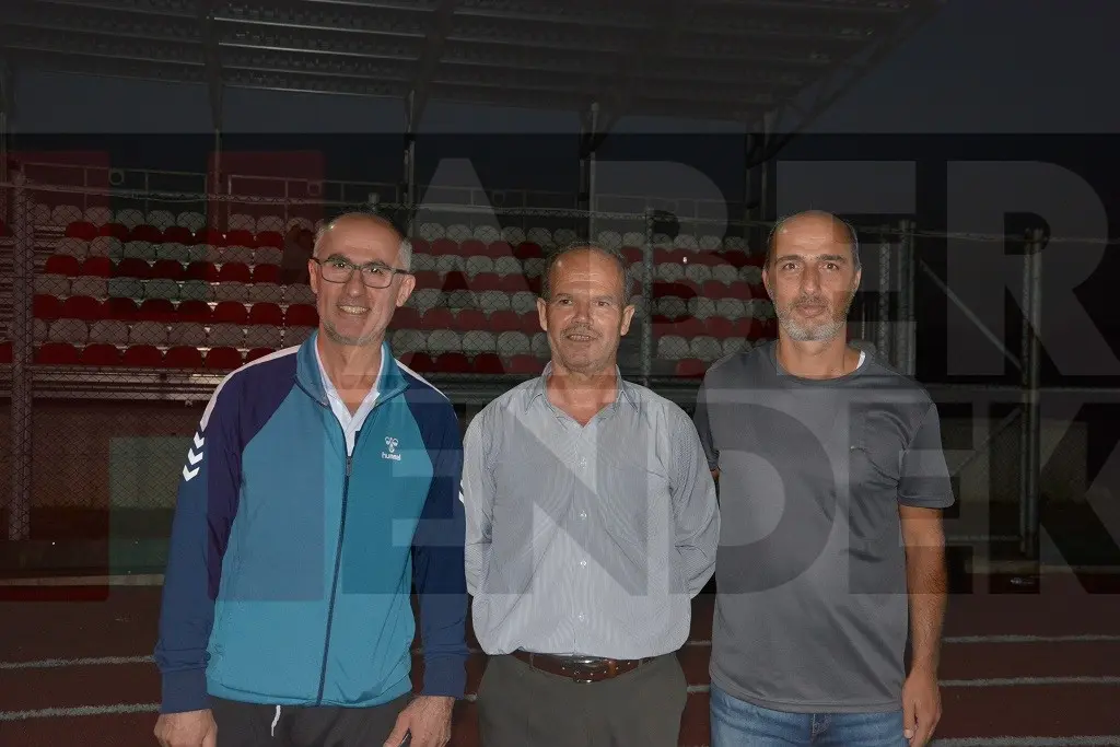 Haber: Yenimahallespor Sahaya İndi - Galeri-2