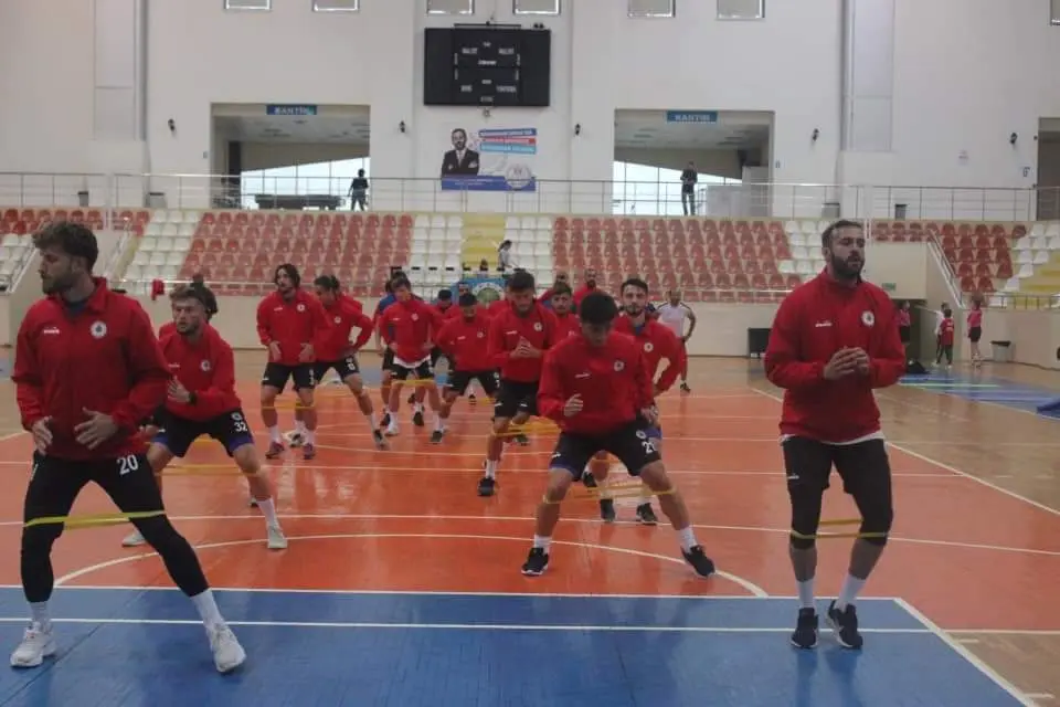 Haber: HENDEK’SPOR'DA HOPA MESAİSİ - Öne Çıkan
