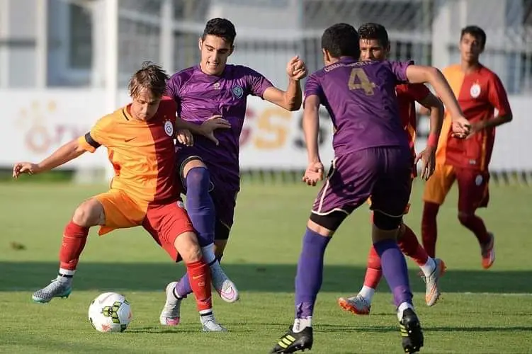 Haber: Galatasaray'dan Kazimiyespor'a Bomba Transfer - Öne Çıkan