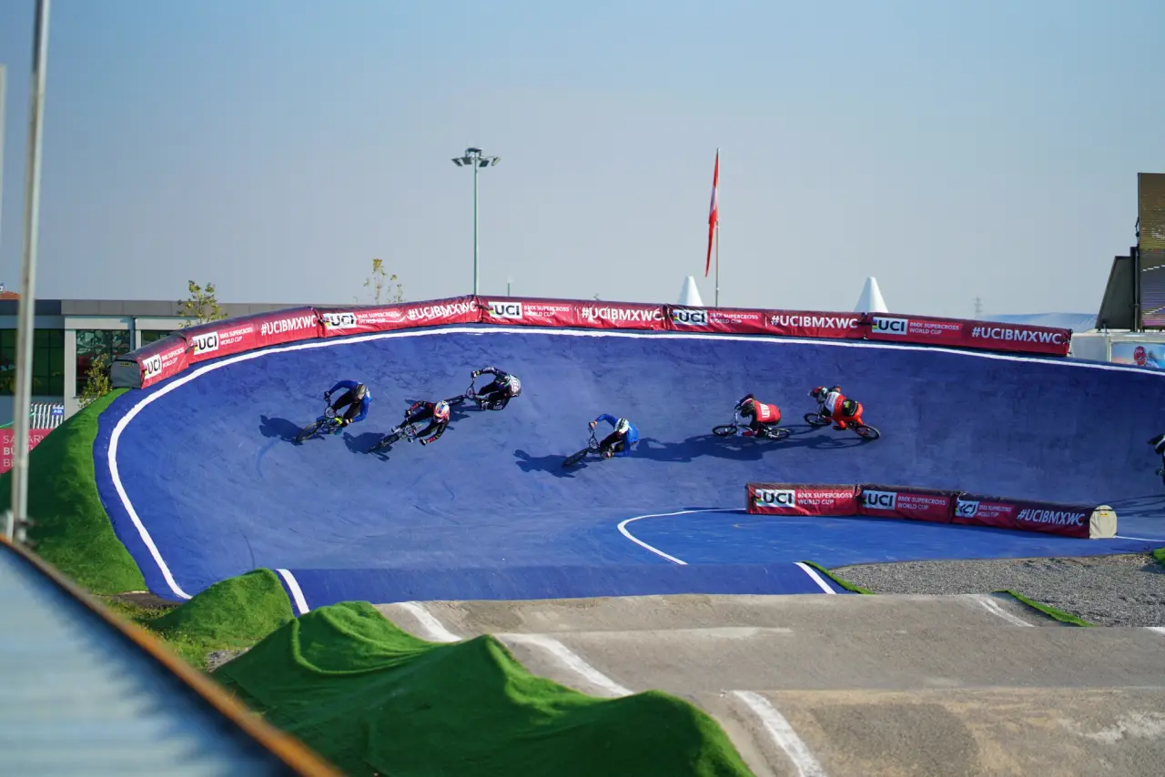 Haber: BMX Dünya Kupası 5. tur yarışları nefes kesti - Öne Çıkan