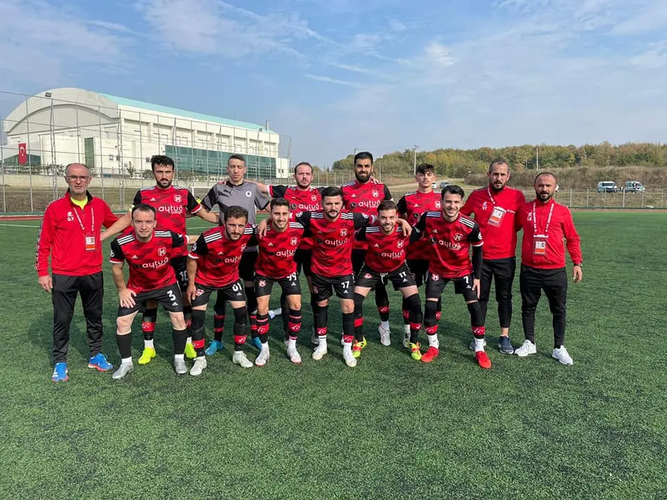 Haber: Yenimahallespor İlk Maçında 3 Puanı Aldı - Öne Çıkan