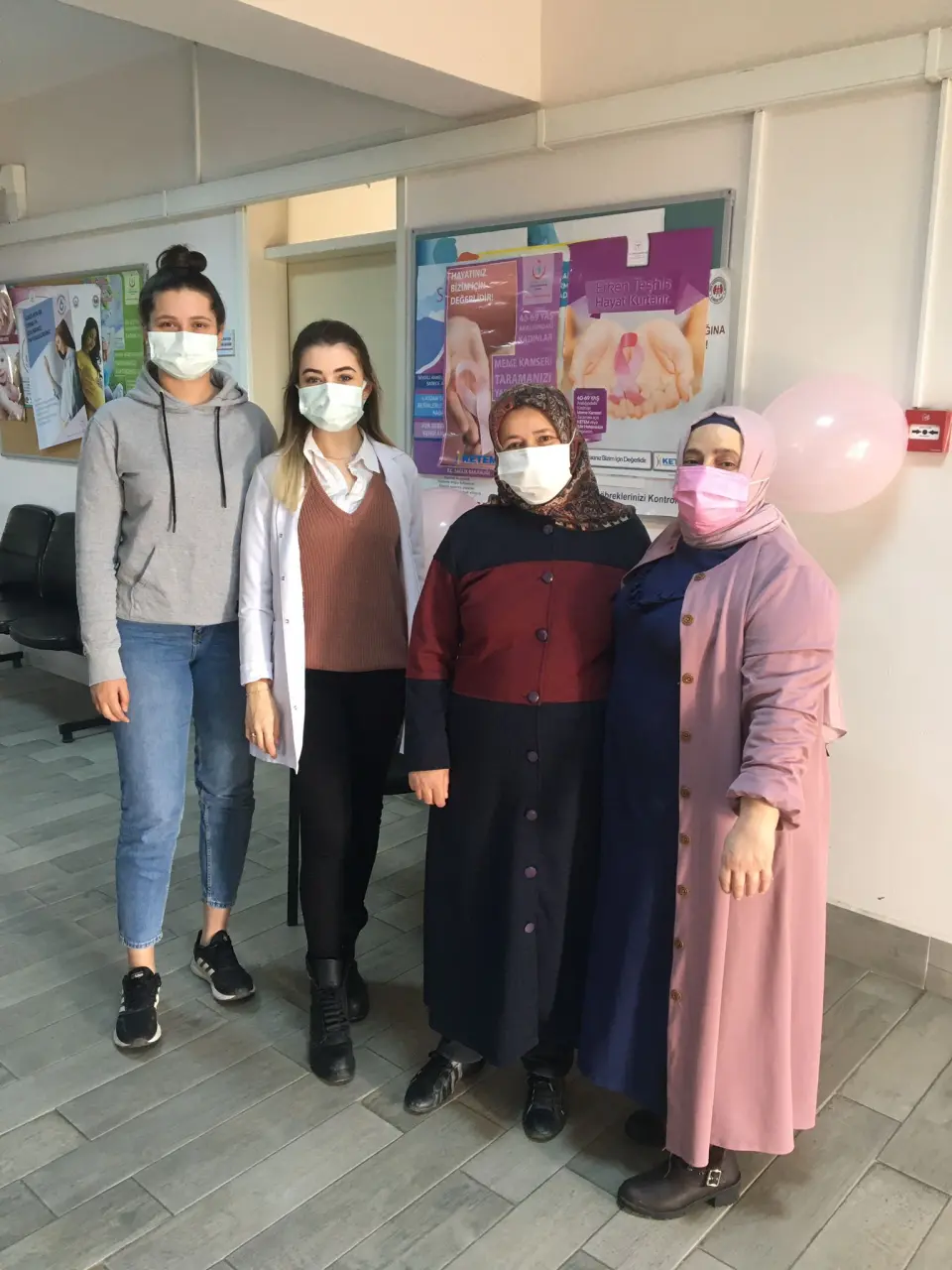 Haber: SAĞLIK ÇALIŞANLARINDAN MÜZİKLE KANSER FARKINDALIĞI - Galeri-1